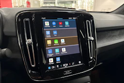 Musta Volvo C40 2023 kuva 13.