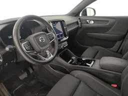 musta Volvo C40 2022 kuva 5.