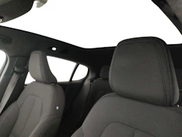 musta Volvo C40 2022 kuva 10.