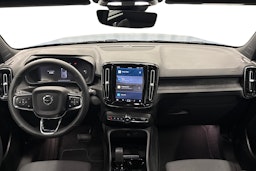 sininen Volvo C40 2022 kuva 8.