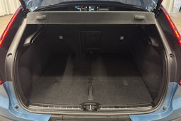 sininen Volvo C40 2022 kuva 20.