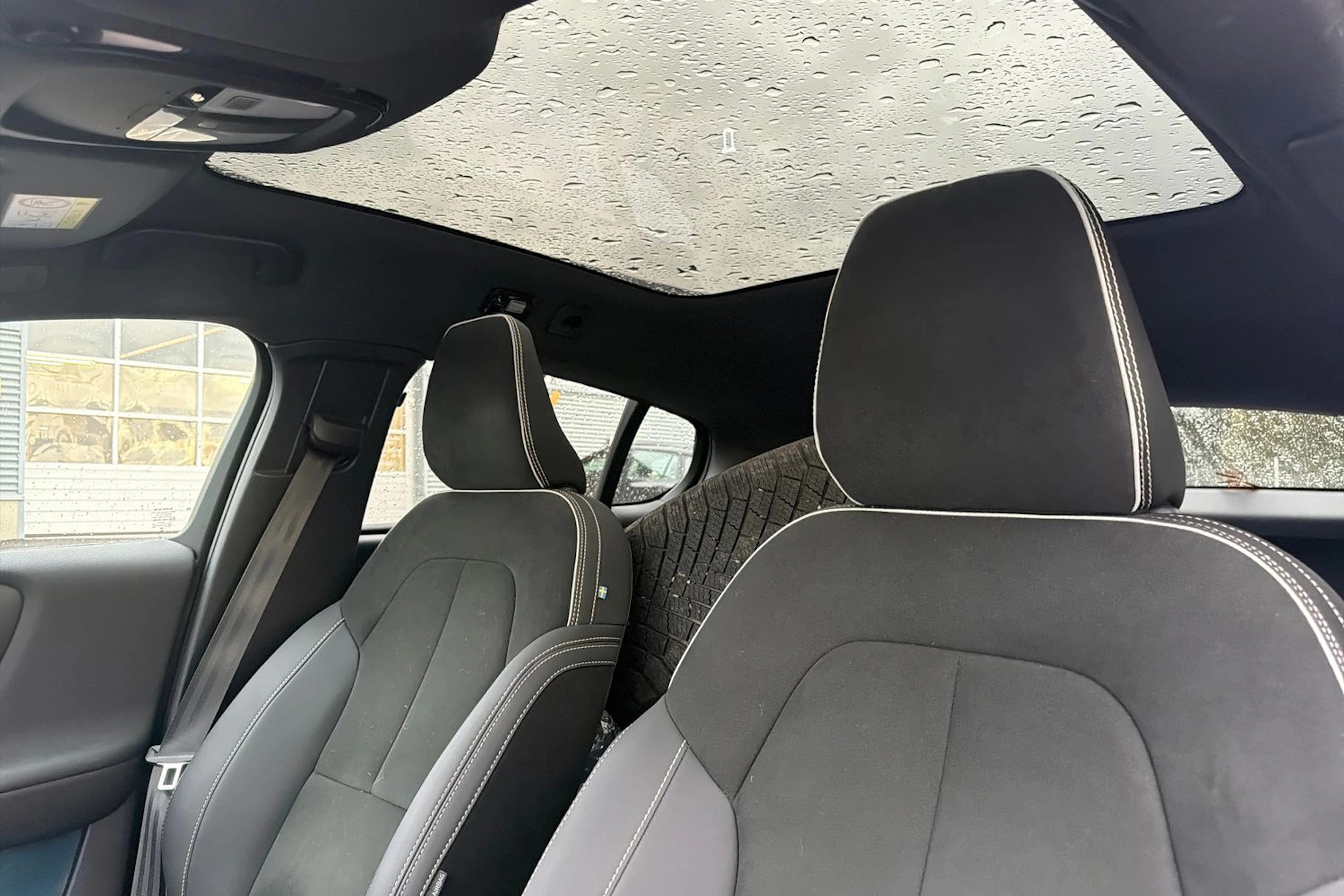 met. sininen Volvo C40 2022 kuva 4.