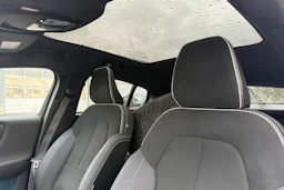 met. sininen Volvo C40 2022 kuva 4.