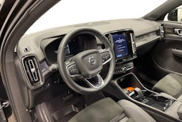 musta Volvo C40 2022 kuva 6.