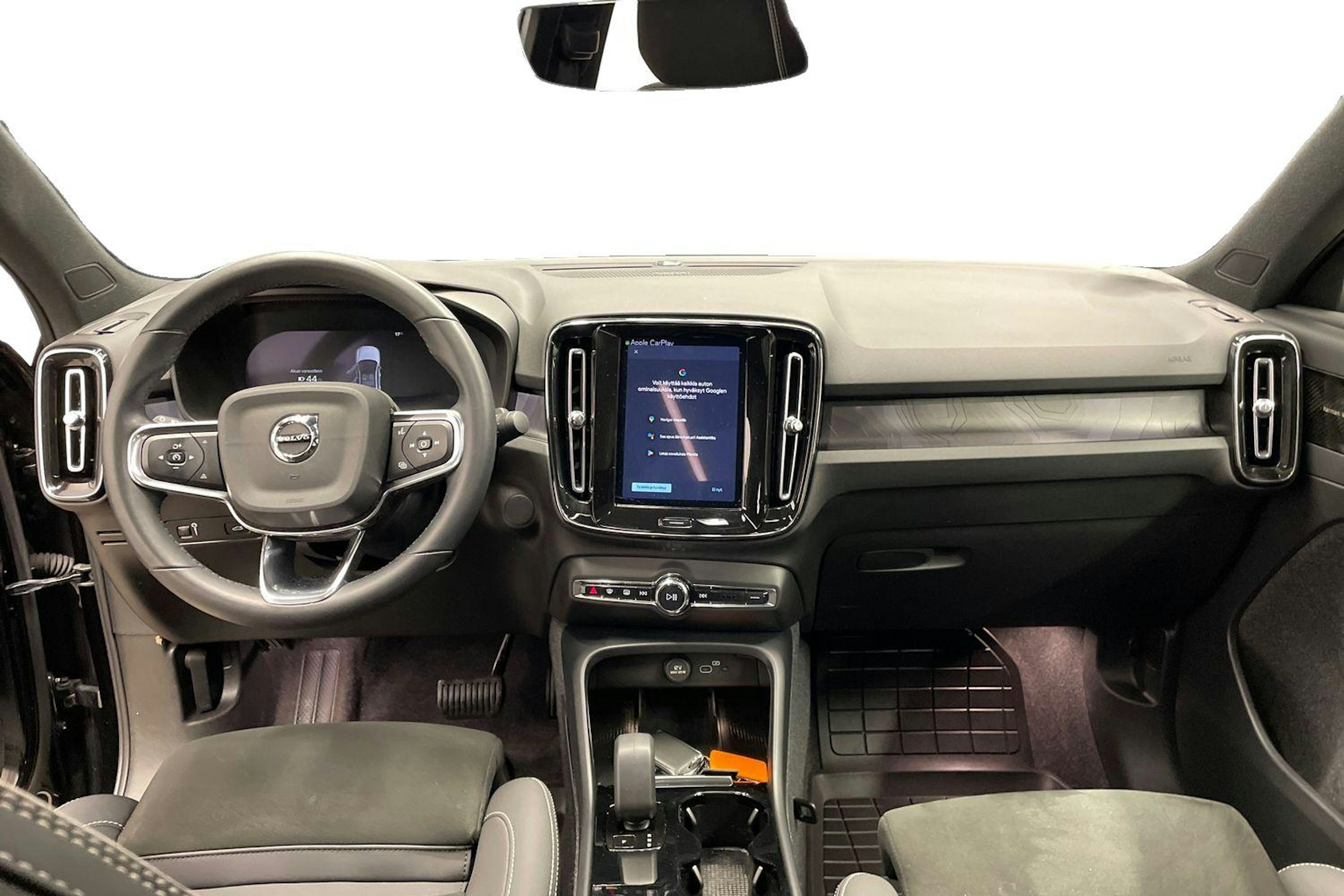 musta Volvo C40 2022 kuva 7.