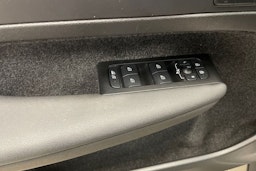 musta Volvo C40 2022 kuva 20.