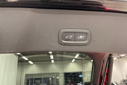 musta Volvo C40 2022 kuva 24.