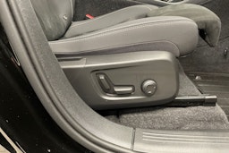 musta Volvo C40 2022 kuva 29.