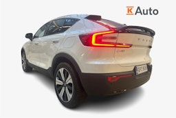 valkoinen Volvo C40 2023 kuva 2.