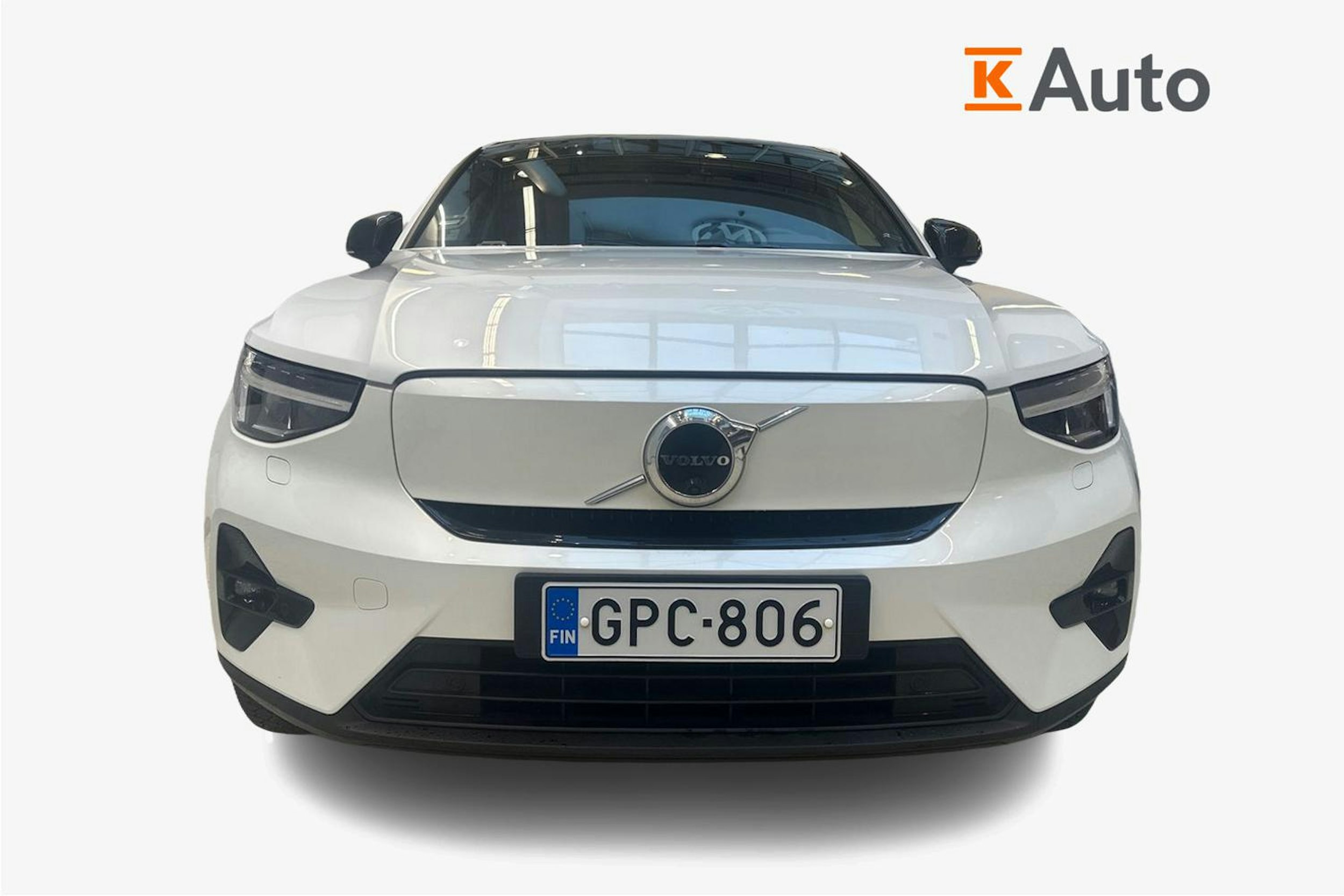 valkoinen Volvo C40 2023 kuva 5.