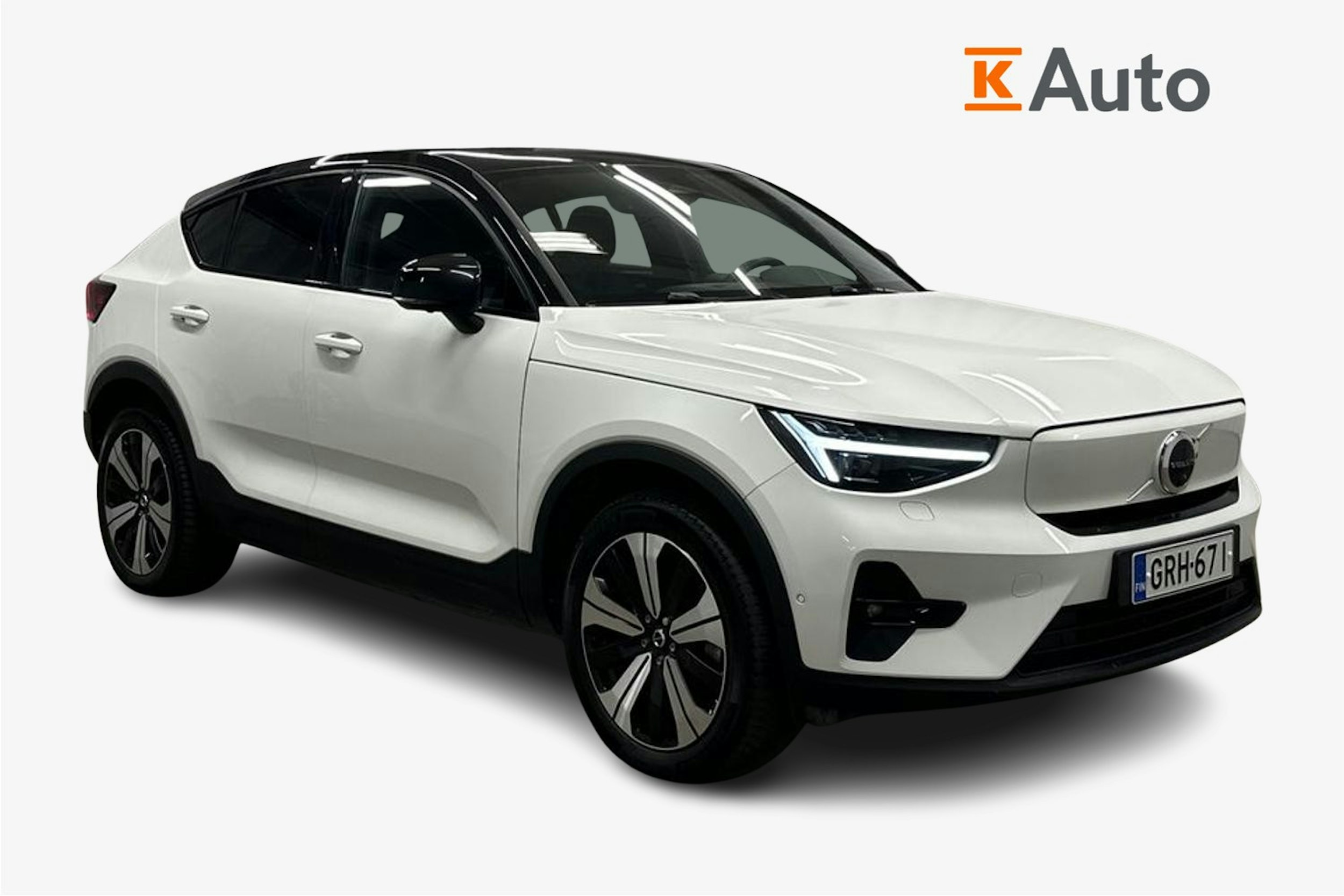 valkoinen Volvo C40 2022 kuva 1.