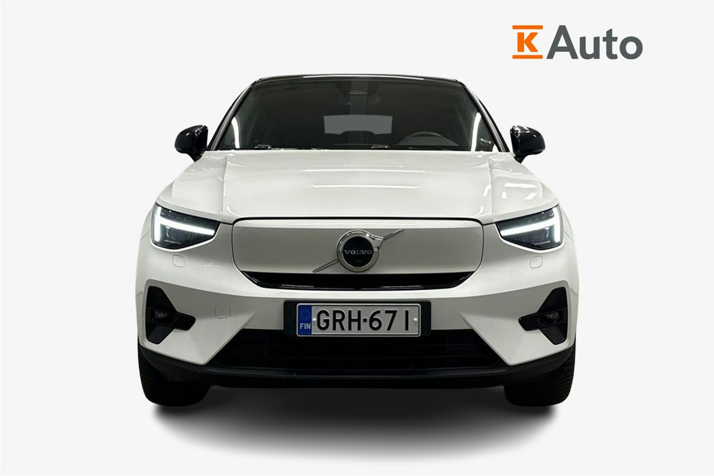 valkoinen Volvo C40 2022 kuva 4.