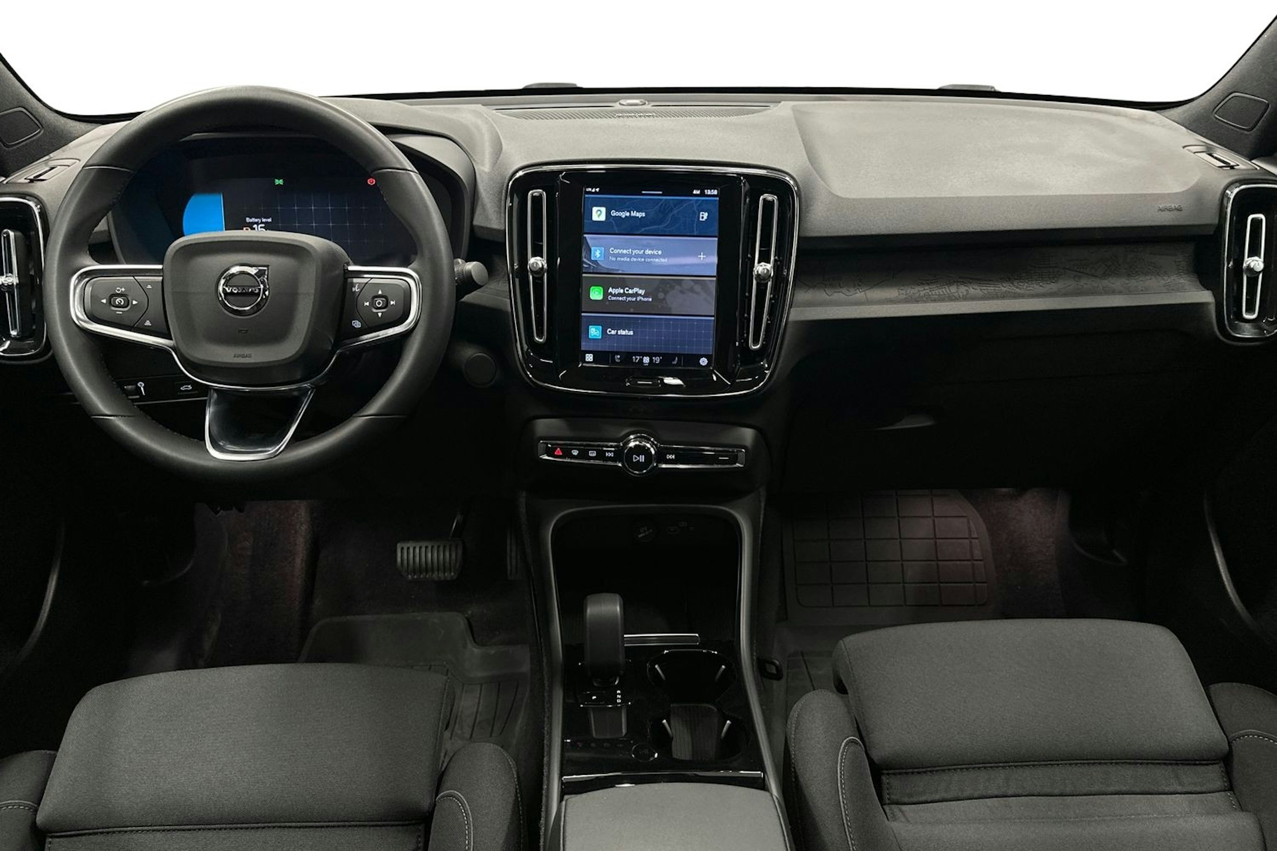 valkoinen Volvo C40 2022 kuva 7.