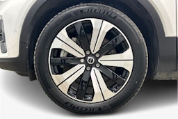 valkoinen Volvo C40 2022 kuva 9.