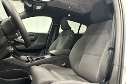 valkoinen Volvo C40 2022 kuva 13.