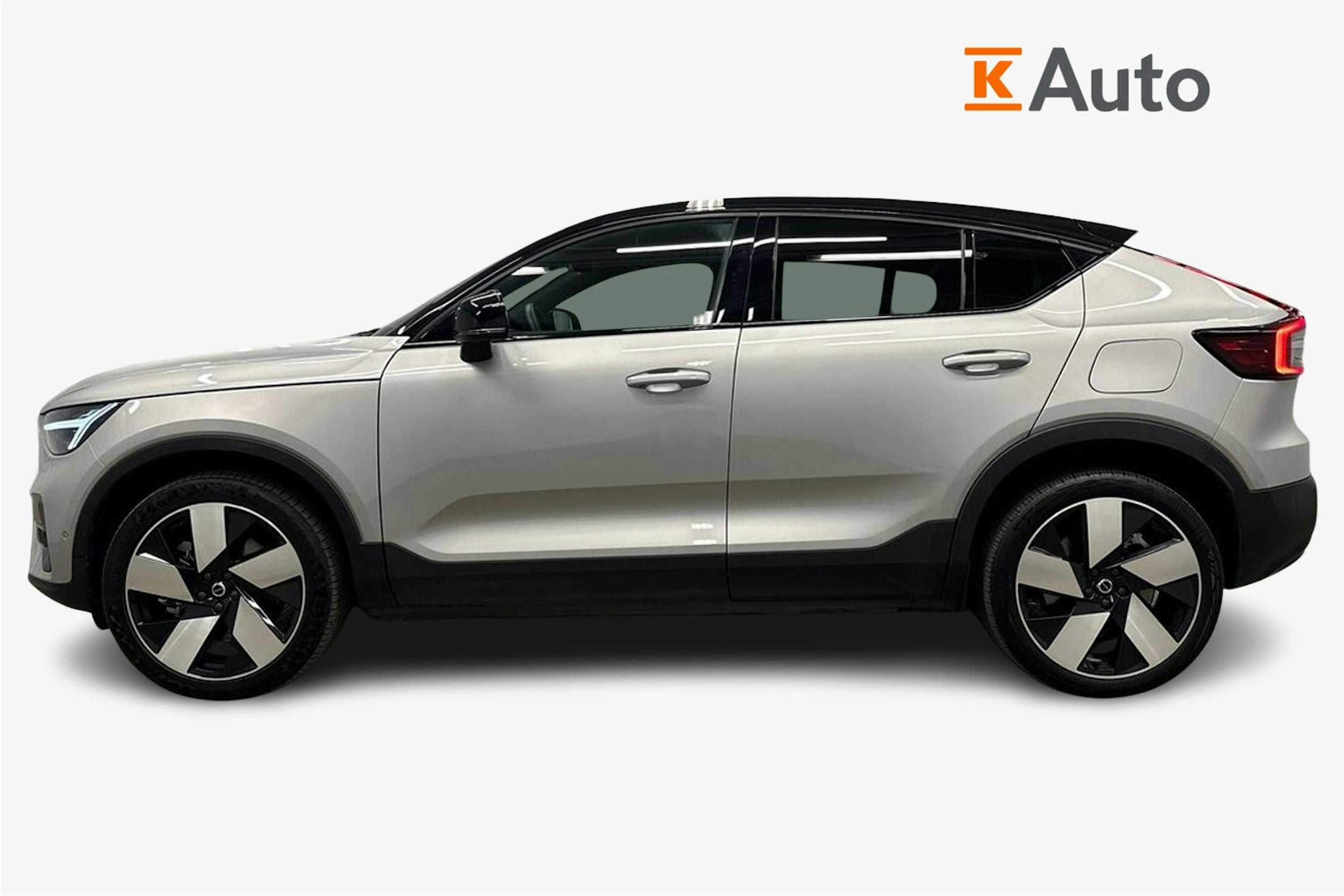 harmaa Volvo C40 2022 kuva 5.