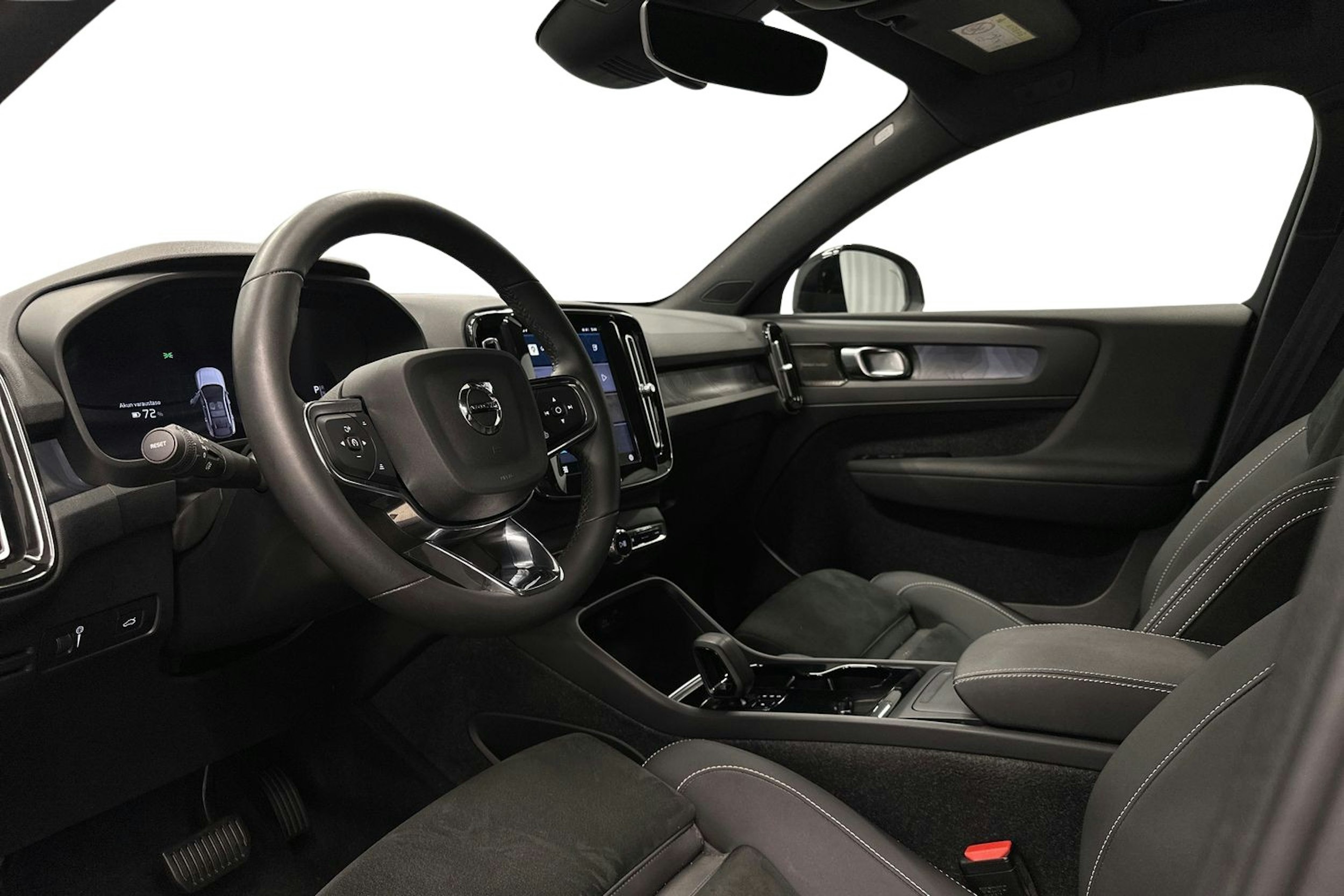 harmaa Volvo C40 2022 kuva 6.