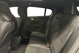 harmaa Volvo C40 2022 kuva 8.