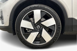 harmaa Volvo C40 2022 kuva 9.