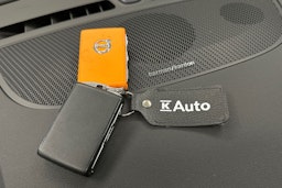 harmaa Volvo C40 2022 kuva 27.