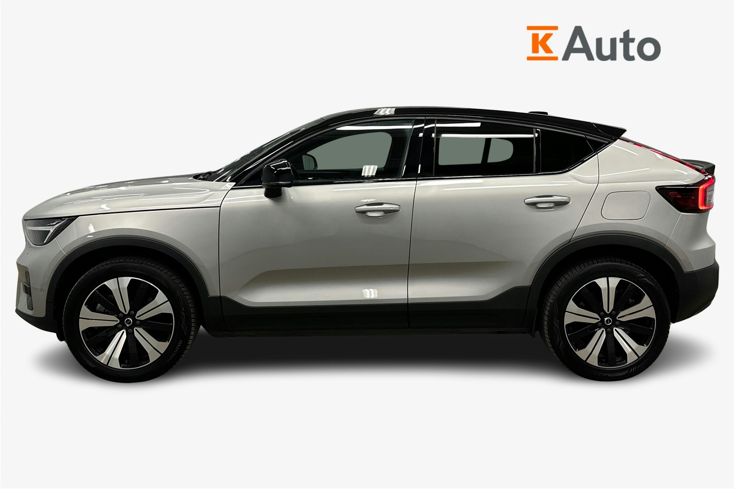 harmaa Volvo C40 2022 kuva 6.