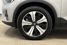 harmaa Volvo C40 2022 kuva 11.