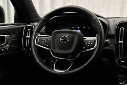 harmaa Volvo C40 2022 kuva 17.