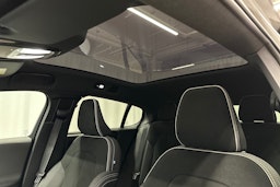 harmaa Volvo C40 2022 kuva 20.