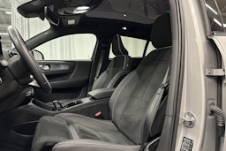 harmaa Volvo C40 2022 kuva 22.