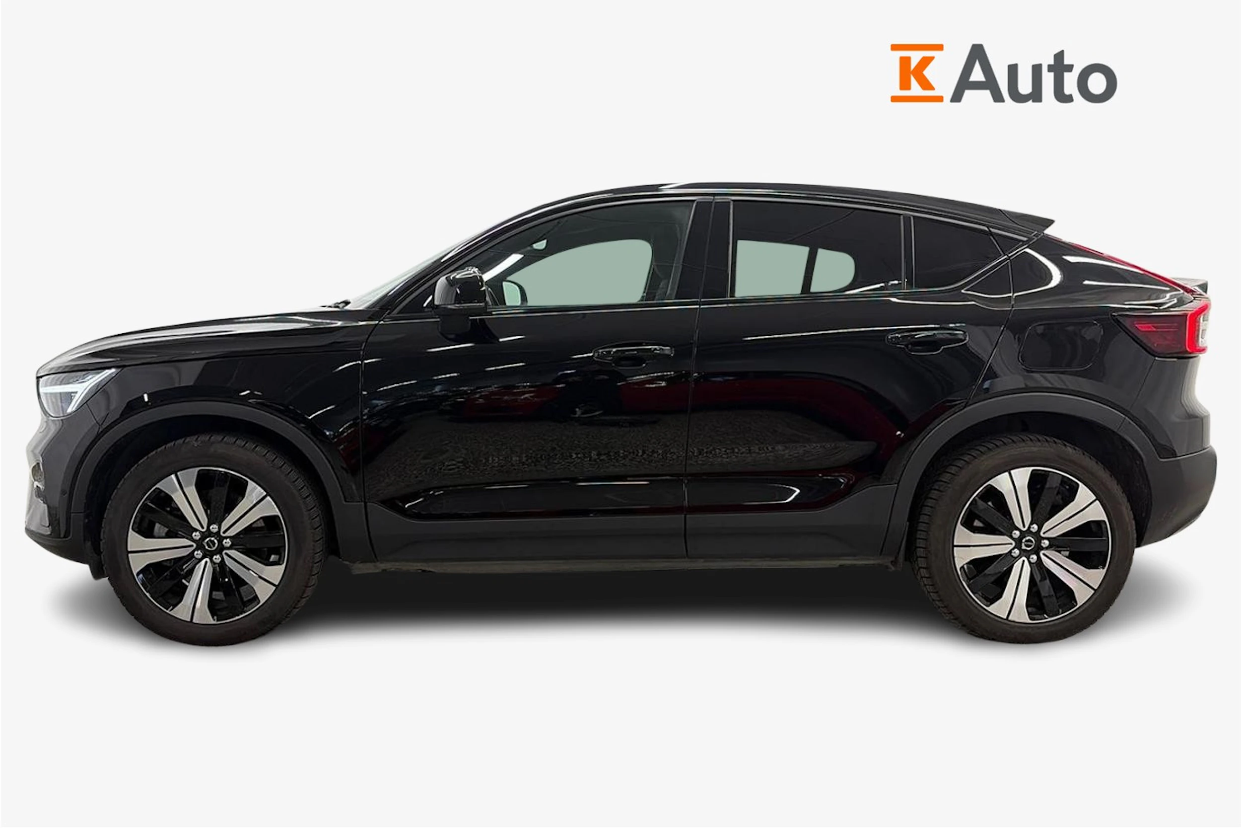 musta Volvo C40 2022 kuva 7.