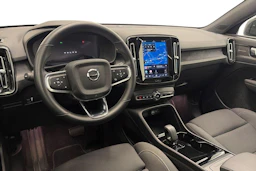 musta Volvo C40 2022 kuva 8.