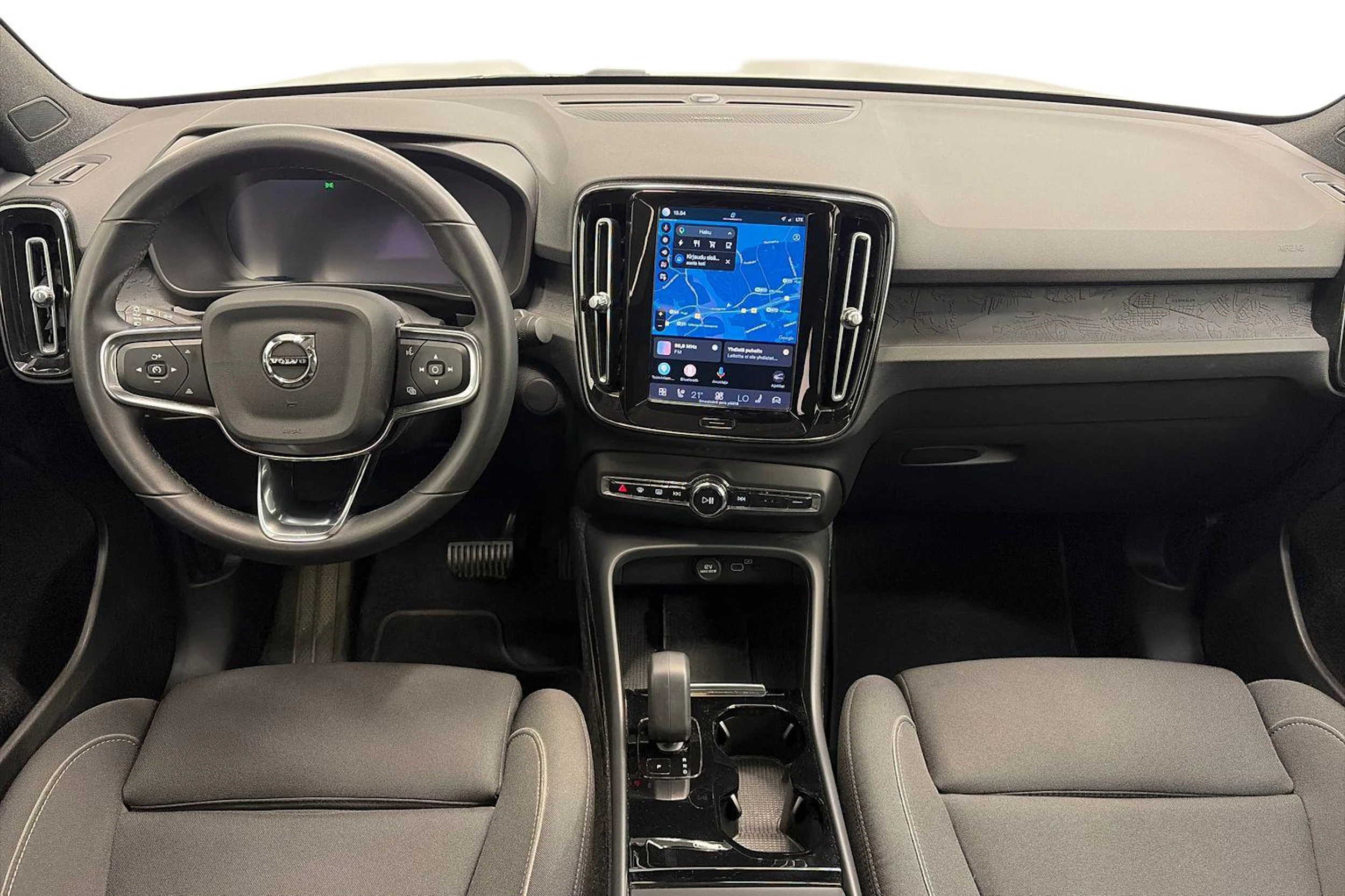 musta Volvo C40 2022 kuva 9.