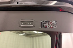 musta Volvo C40 2022 kuva 15.