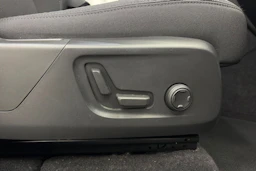 musta Volvo C40 2022 kuva 19.
