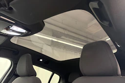 musta Volvo C40 2022 kuva 30.