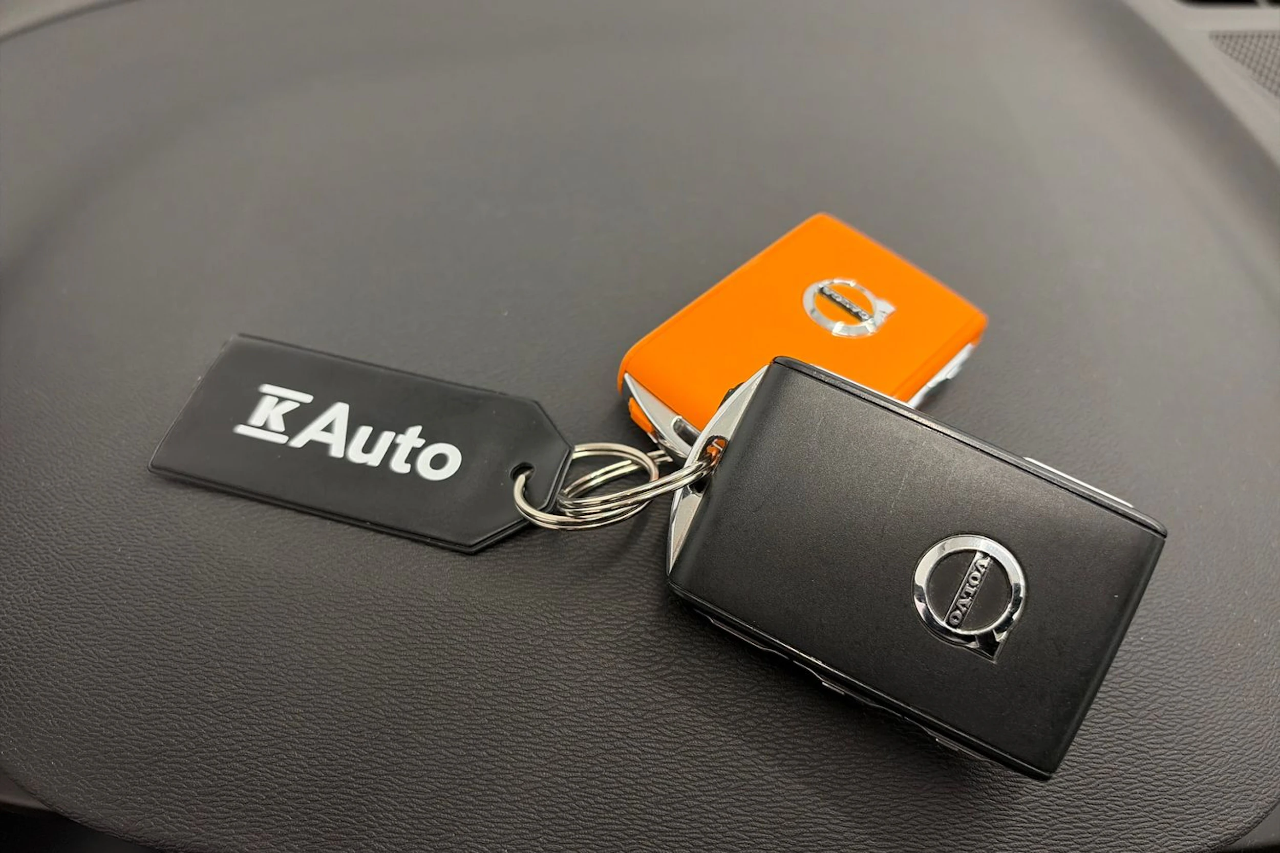musta Volvo C40 2022 kuva 31.