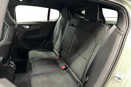 harmaa Volvo C40 2022 kuva 11.