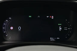 harmaa Volvo C40 2022 kuva 17.