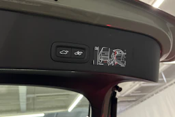 harmaa Volvo C40 2022 kuva 40.