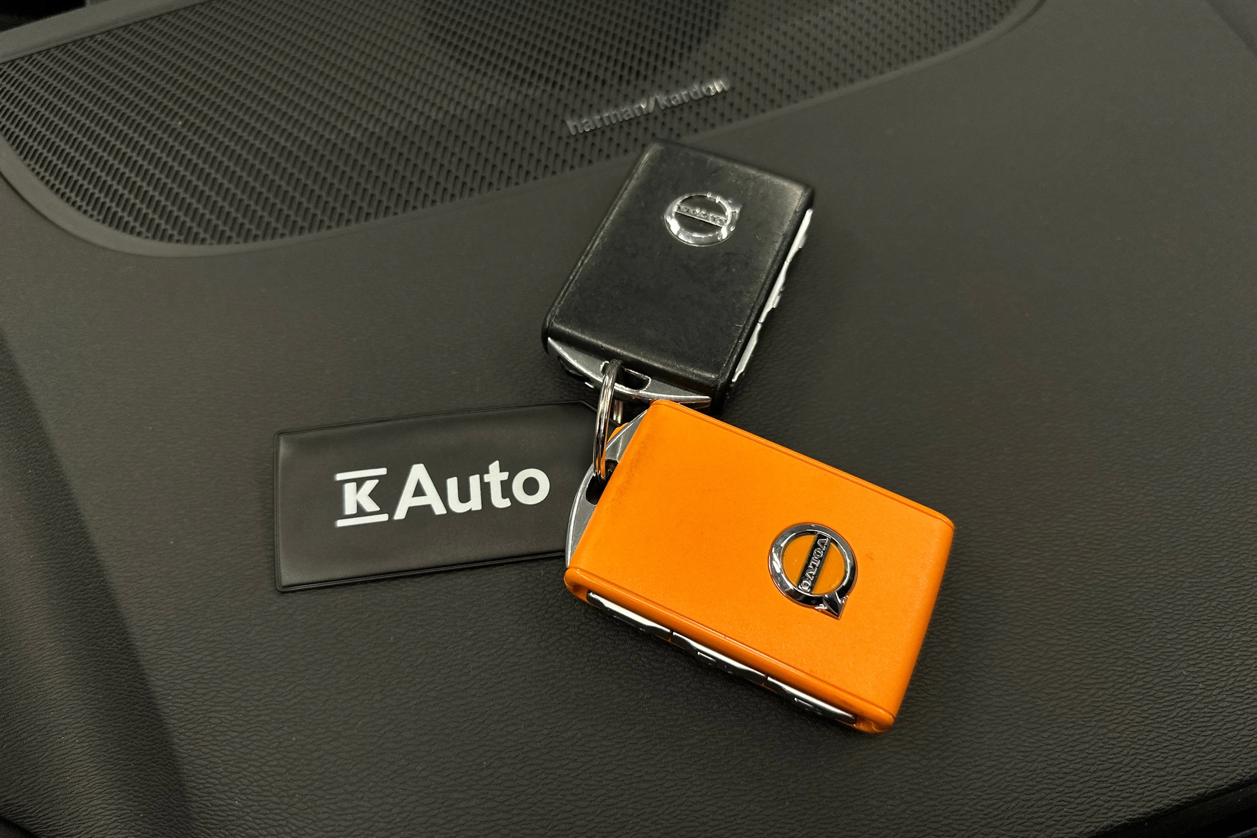 harmaa Volvo C40 2022 kuva 43.