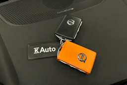 harmaa Volvo C40 2022 kuva 43.