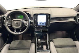 valkoinen Volvo C40 2022 kuva 7.