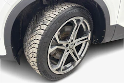 valkoinen Volvo C40 2022 kuva 9.