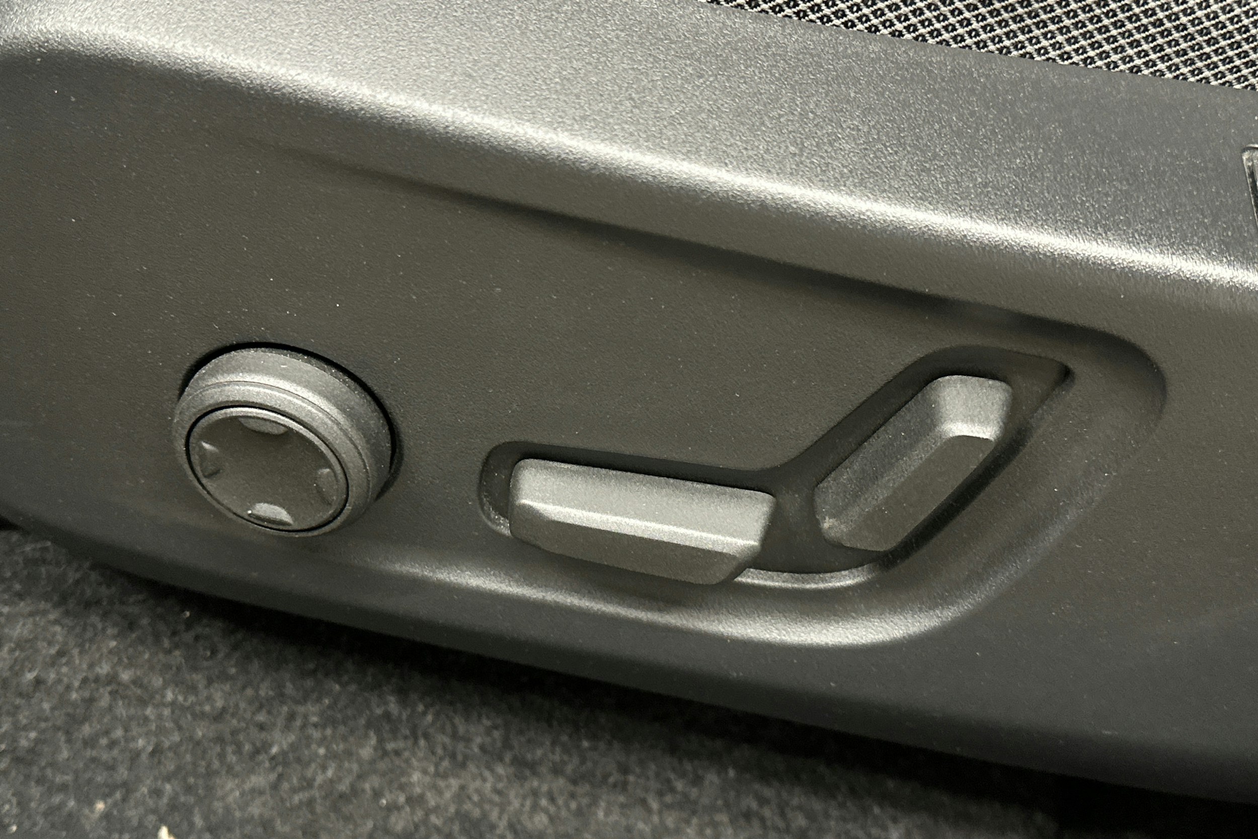 hopea Volvo C40 2022 kuva 18.