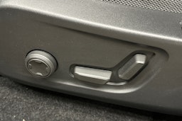 hopea Volvo C40 2022 kuva 18.