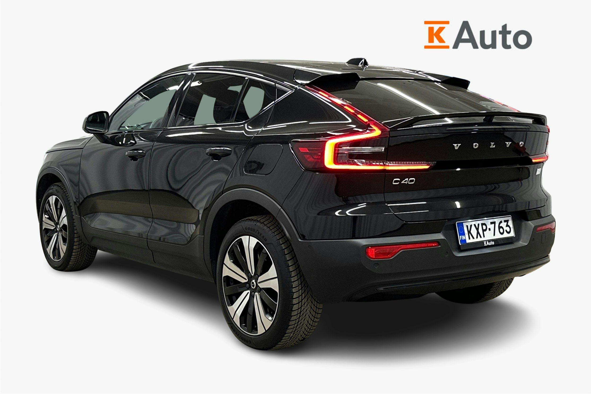 musta Volvo C40 2022 kuva 2.