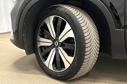 musta Volvo C40 2022 kuva 13.