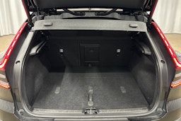 musta Volvo C40 2022 kuva 14.