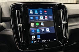 musta Volvo C40 2022 kuva 23.