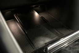 musta Volvo C40 2022 kuva 29.